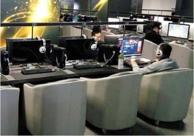 周杰倫投資2000萬的網吧,300元一小時,現在卻成這樣