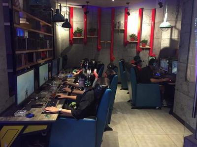 深圳有網吧一塊錢一小時,難道不虧本嗎?聽三和大神怎么說