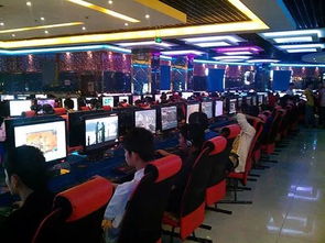 看完意大利和印度的網吧,我給樓下女網管沖了20萬