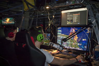 全球最大 網(wǎng)吧 一個(gè)網(wǎng)絡(luò)里有兩萬設(shè)備