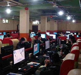 網(wǎng)吧上網(wǎng)能霸占座位好幾天的,大多是以下3種人,老板趕都沒法趕