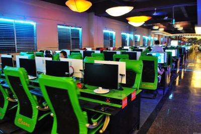 投資一個中型網(wǎng)吧需要多少錢?