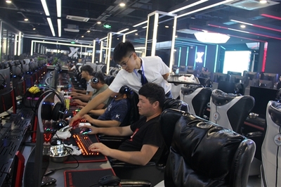 垮了三家 新開一家 電競時代的網吧行業生死劫!