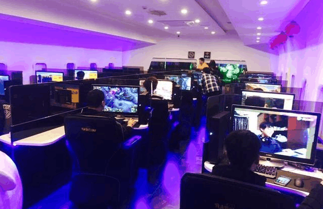 五元網費引發的網絡論戰 當代青年的消費觀念碰撞